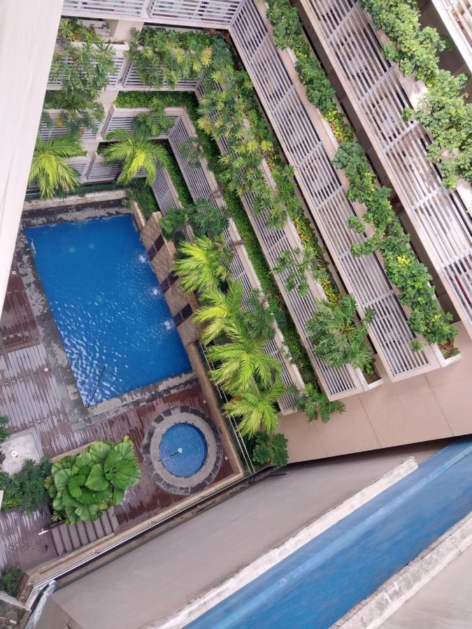 Alps At 150 Newport Blvd Condominum Near T3 Pasay Exterior photo